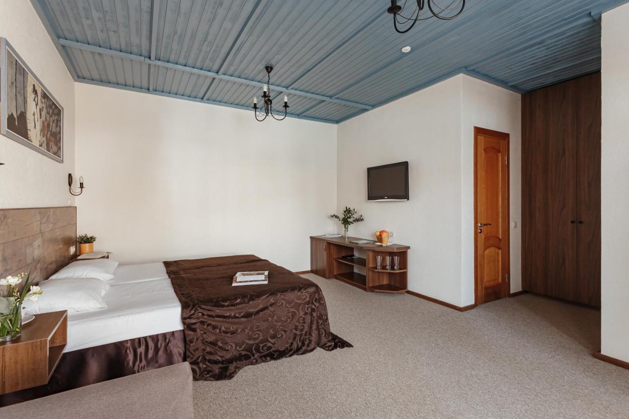 Goodzone Club Hotel Zatoka Exterior photo