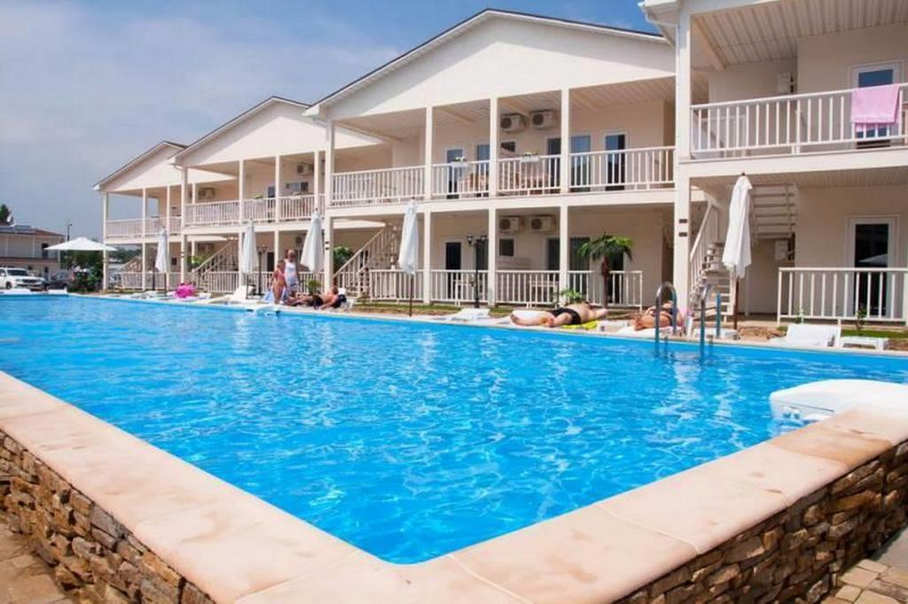 Goodzone Club Hotel Zatoka Exterior photo