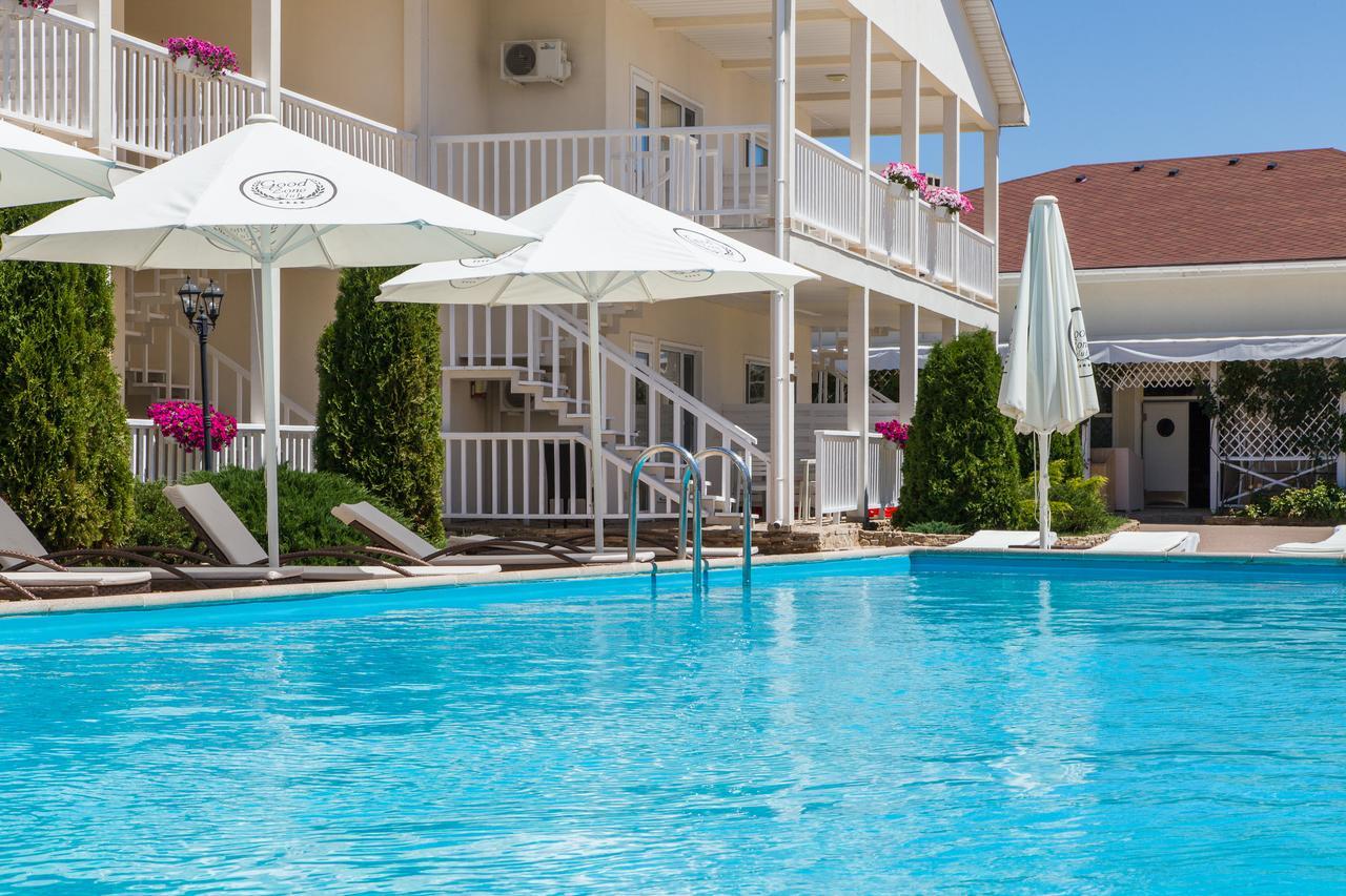 Goodzone Club Hotel Zatoka Exterior photo